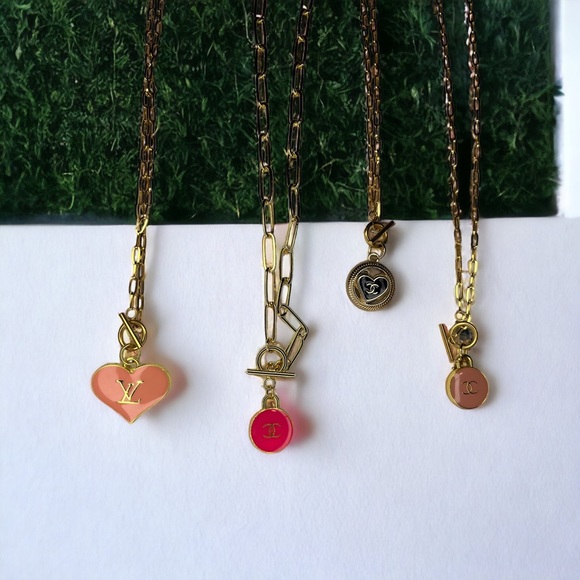 FRESH DROPS! NEW INVENTORY - Picture 1 of 1